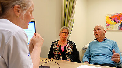 Patiënt en internist-hematoloog in gesprek | CWZ Nijmegen