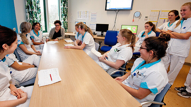 Teamoverleg op verpleegafdeling urologie | CWZ Nijmegen