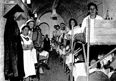 In de kelders van het hulpziekenhuis van het Canisius in WO II