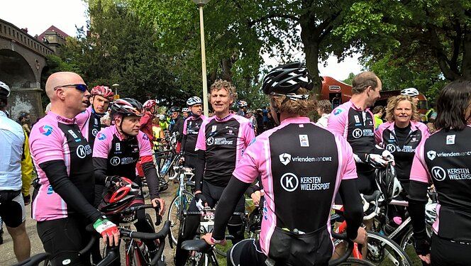 Vriendenteam CWZ tijdens Ronde van Nijmegen | CWZ Nijmegen
